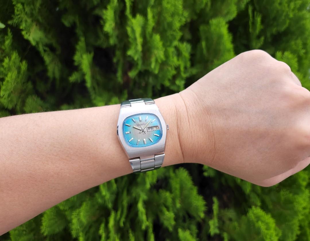 Vintage imado watch shop