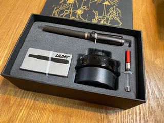 （分類：）位於 。 由 HeidiK 提交（商品編號 1176675485，圖片 1）。簡介： 。