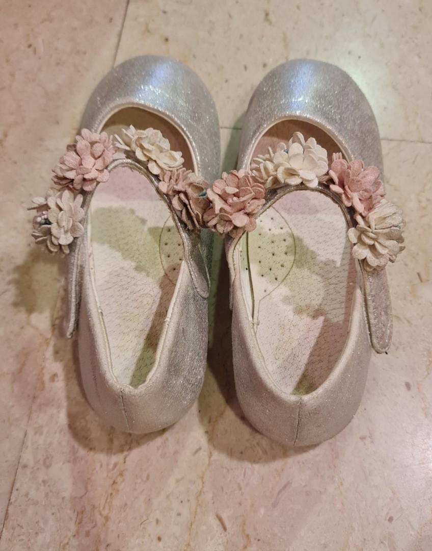 Avenue Kids Silver Girl s Shoes Size 32