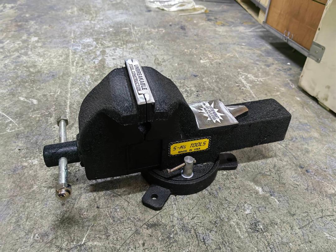 Bench vise (Category: Construction Tools & Equipment) located in Manila. Submitted by 09150361920ronvillaflor (Listing ID 1176653311, Image 1). Description: Bench vise Specs: 5" Model: CT-102SV5 Brand: SKS Price: 4,600 Welcome to "Takezo Industrial Supply" For inquiries GLOBE:📞 ☎ 0915-036-1920 VIBER:📞 ☎ 0915-036-1920 Email me@ 📫 📑 r-o-n-.-t-a-k-e-z-o-i-n-d-u-s-t-r-i-a-l-@-g-m-a-i-l-.-c-o-m Check my Carousell: https://www.carousell.ph/u/ronvil