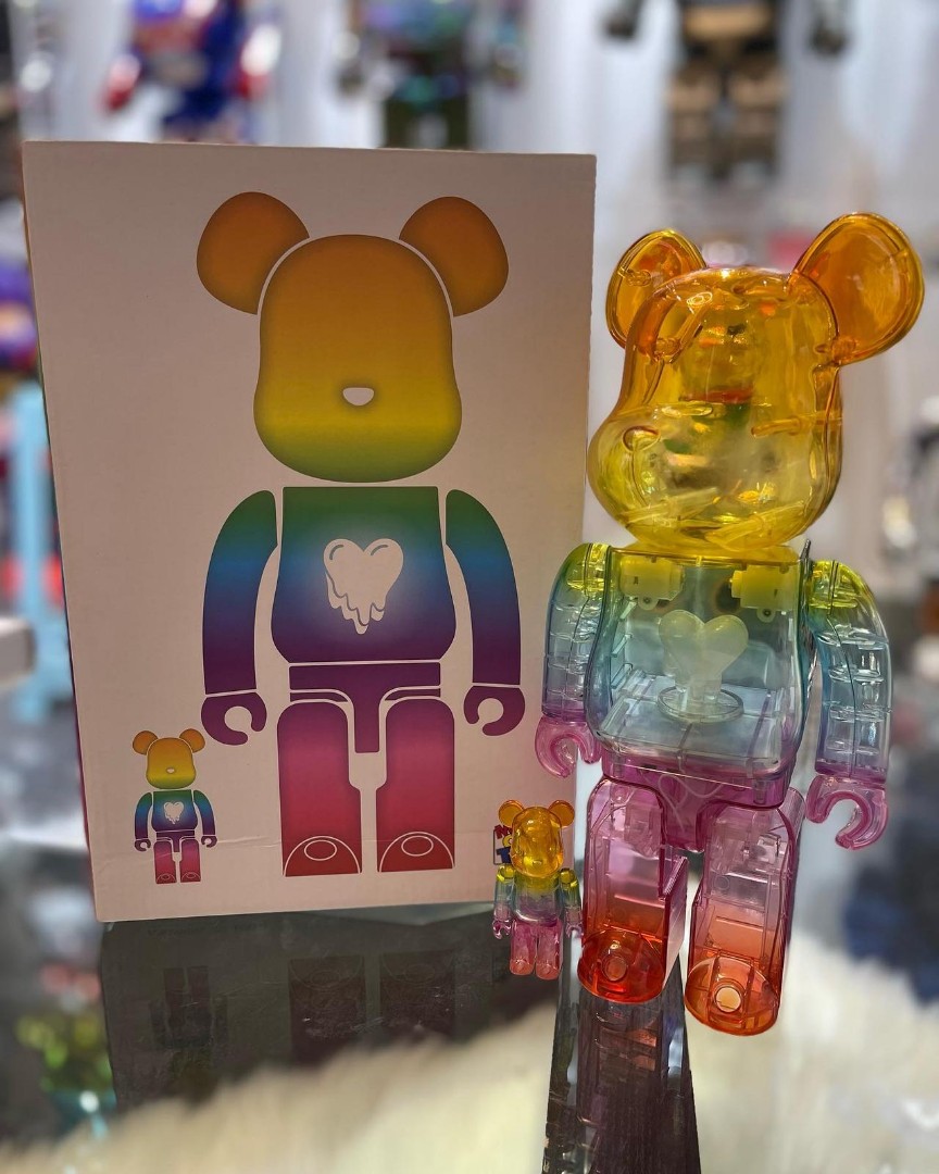 BE@RBRICK EMOTIONALLY UNAVAILABLE GRADIENT VER. 100% & 400%, 興趣及遊戲, 玩具