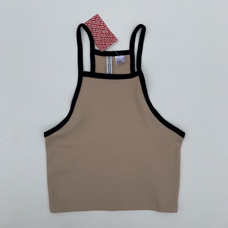 DIVIDED by H&M Nude Halter Top (Category: Sleeveless) located in Valenzuela. Submitted by Pretty_Thrifted_Trends (Listing ID 1176752140, Image 2). Description: Hello pretty chic♡ •This is already washed and ready to use. •Please manage your expectations, this is a personal preloved. •Color may vary due lighting. Thank you💐.