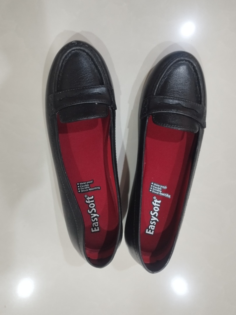 Easy soft black shoes size 39