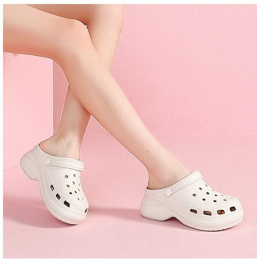 Cute clogs for top summer