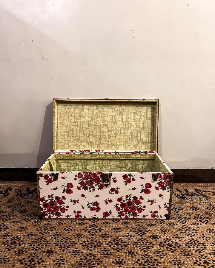 !SALE! Floral Chest Box (Category: Storage Boxes & Baskets) located in Quezon City. Submitted by GoYo_Ltd (Listing ID 1176788322, Image 2). Description: .