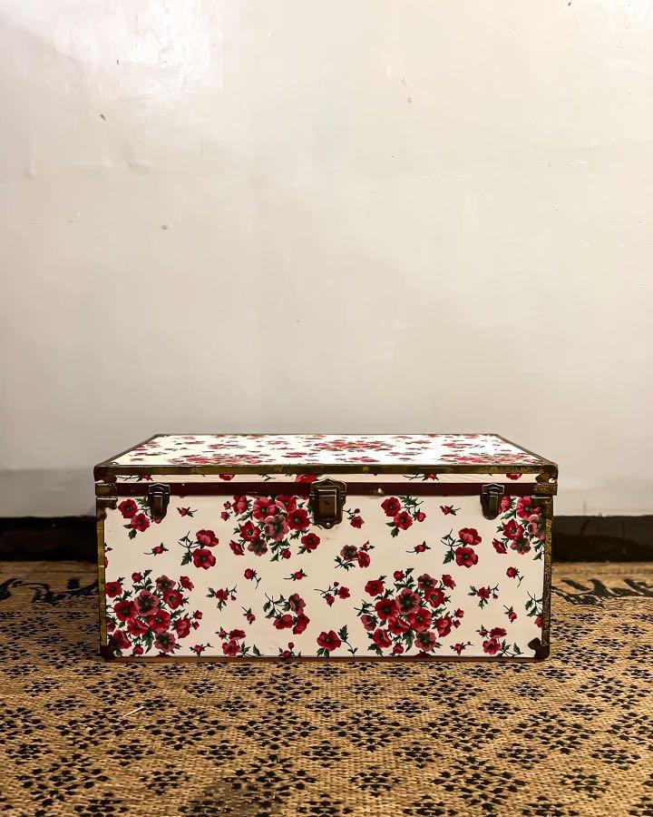 !SALE! Floral Chest Box (Category: Storage Boxes & Baskets) located in Quezon City. Submitted by GoYo_Ltd (Listing ID 1176788322, Image 1). Description: .