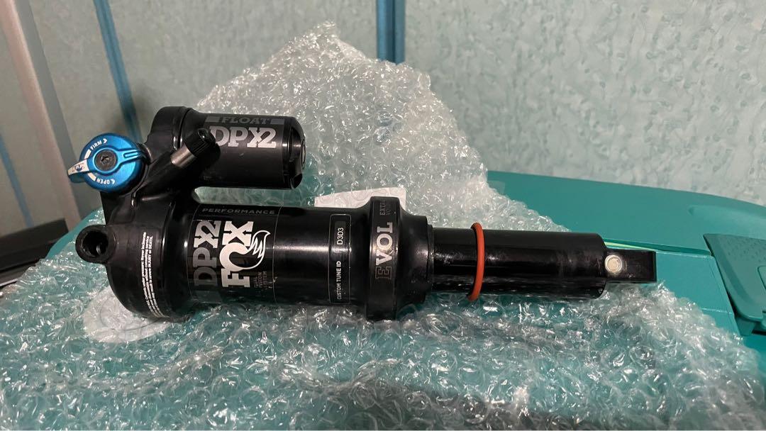 Fox Float DPX2 (Category: Parts & Accessories) located in Singapore. Submitted by mecyclist (Listing ID 1176680887, Image 3). Description: Selling to upgrade shock 2020 Fox FLOAT DPX2 Performance 205 × 60 mm Trunnion Part number: 973-63-105 Taken from Specialized enduro 2020 Lightly used..