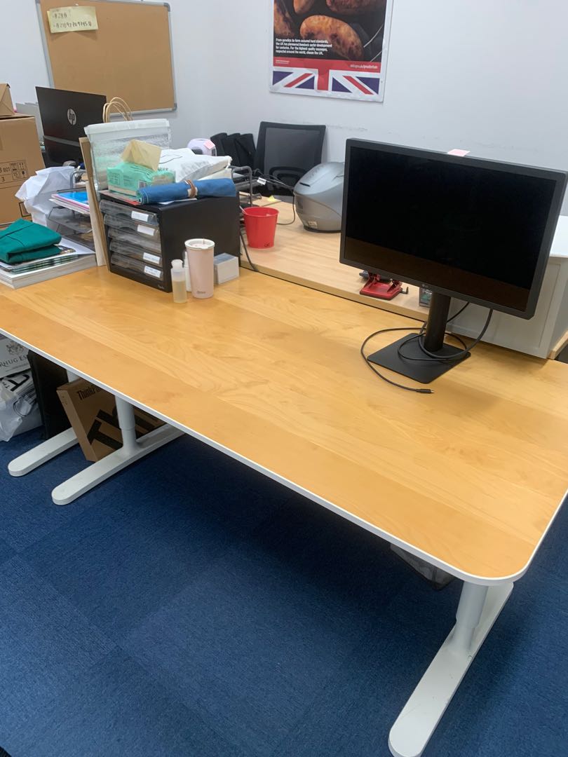 Furnitures, Computers & Tech, Office & Business Technology on Carousell