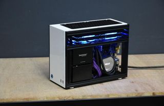 （分類：）位於 。 由 blueface3 提交（商品編號 1176635130，圖片 1）。簡介： 。