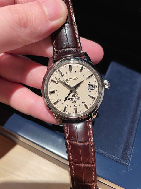 Grand Seiko SBGM021, Luxury, Watches on Carousell