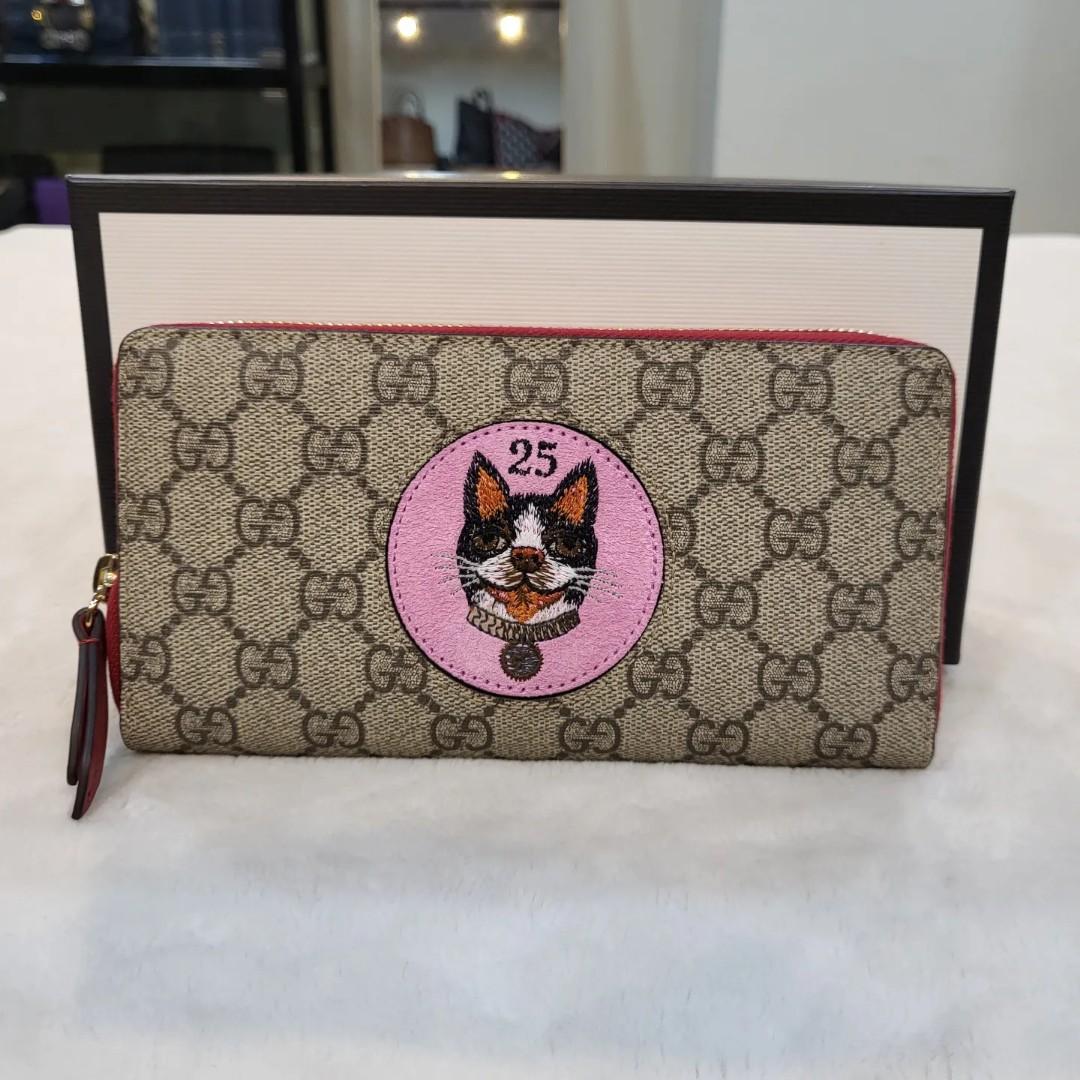 Gucci dog wallet store
