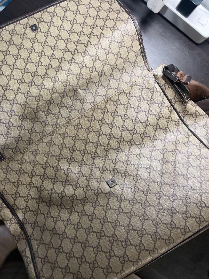 Gucci Messenger bag (Category: Luxury Bags & Wallets) located in Quezon City. Submitted by celebritycloset888 (Listing ID 1176692116, Image 3). Description: Gucci Messenger bag With signs of USAGE But still in usable condition FINAL PRICE IS POSTED Bought in second hand store in Japan year 2016 *PLEASE SELF AUTHENTICATE IT AS WELL THANK YOU.
