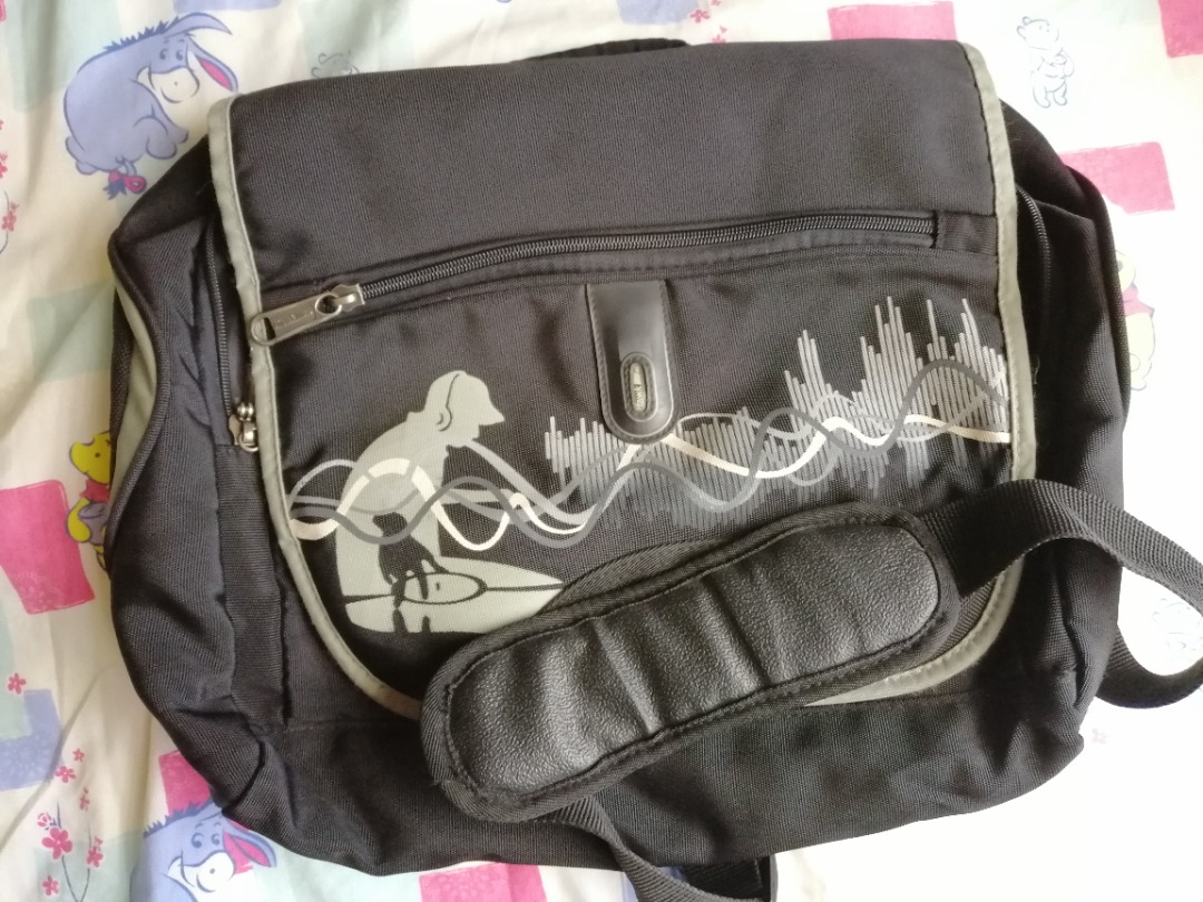Hawk messenger bag clearance