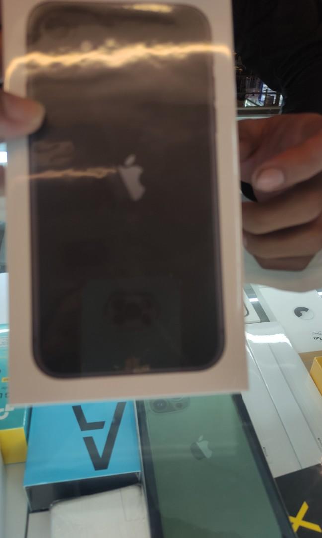 Iphone 11 64 gb (Category: iPhone 11 Series) located in San Juan City. Submitted by nerizapagara (Listing ID 1176721711, Image 2). Description: 💯%Brandnew and sealed 💯%all original package 💯%Legit and authentic 💯%Never been opened and not activated 💯% 1year official apple warranty You can check the serial number to this site so you 💯 sure legit and the activation upon purchase👇 https://checkcoverage.apple.com/ We have fb page to check revi