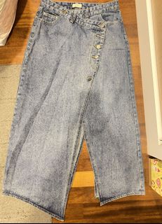 (Category: ) located in . Submitted by keimeng (Listing ID 1176813364, Image 1). Description: .