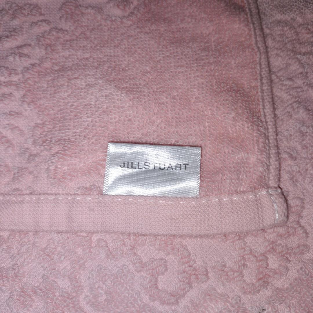 JILL STUART FACE TOWEL 14×14 (Category: Towels, Napkins & Holders) located in Cagayan de Oro. Submitted by mmmdshop (Listing ID 1176803231, Image 2). Description: Large face towel 14x14 from Japan slightly used to good as new. JAPAN SOURCE. CHECKOUT OUR FB PAGE "HOUSE OF SCARVES COLLECTION"..