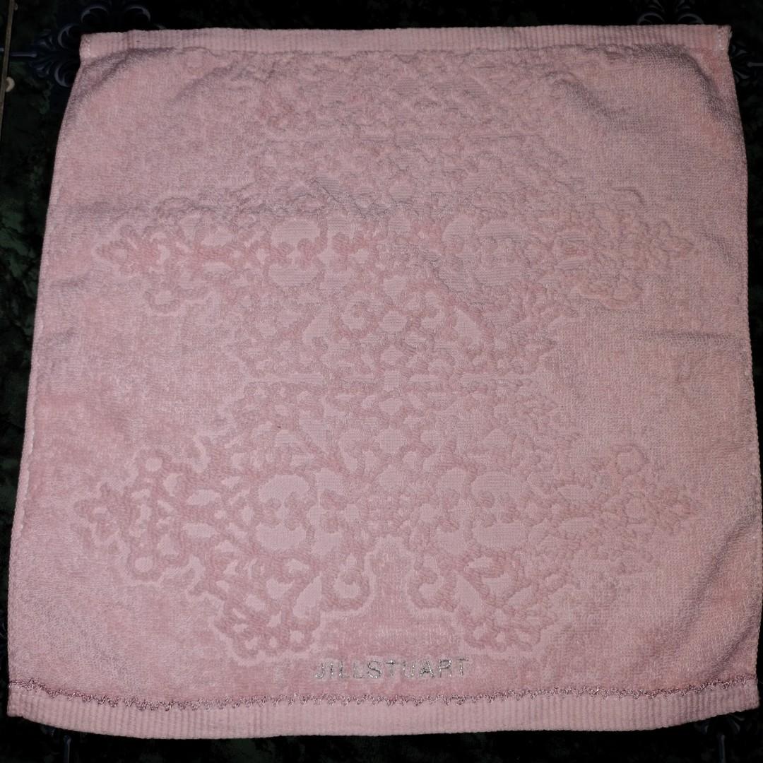 JILL STUART FACE TOWEL 14×14 (Category: Towels, Napkins & Holders) located in Cagayan de Oro. Submitted by mmmdshop (Listing ID 1176803231, Image 1). Description: Large face towel 14x14 from Japan slightly used to good as new. JAPAN SOURCE. CHECKOUT OUR FB PAGE "HOUSE OF SCARVES COLLECTION"..