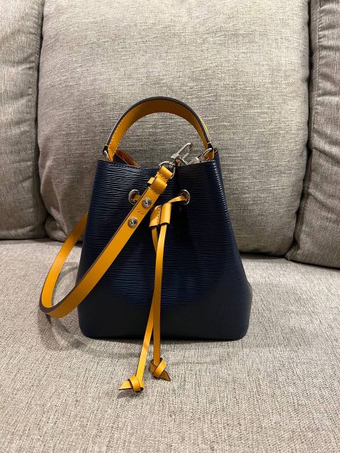 New Louis Vuitton NeoNoe BB Epi Leather bag Indigo Safran colour (Full set,  bought in SG on 31/03/19)