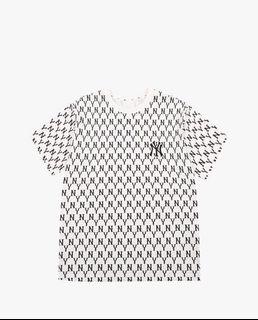 LV T-SHIRT WITH CHAIN JACQUARD RIB COLLAR /XL, 名牌, 服裝- Carousell