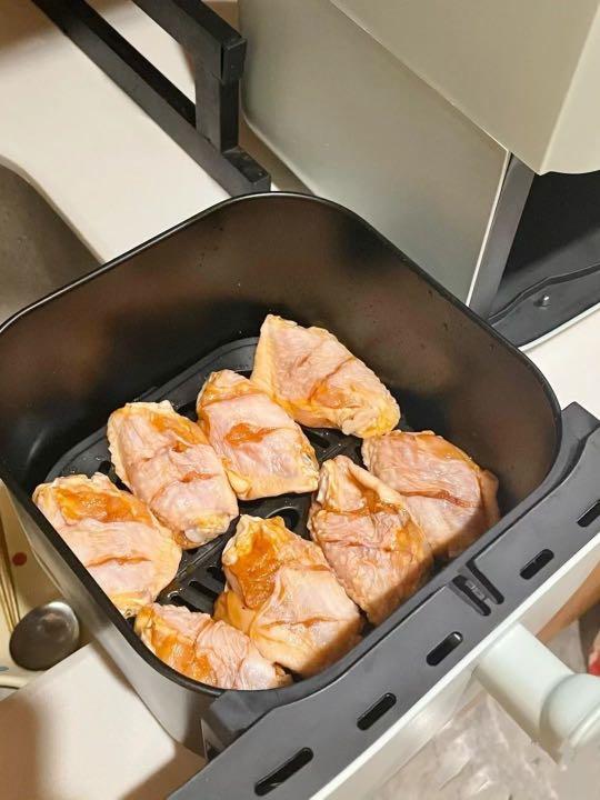 https://media.karousell.com/media/photos/products/2022/8/5/new_bruno_air_fryer_35l_mint_g_1659678959_4fde29bc_progressive.jpg