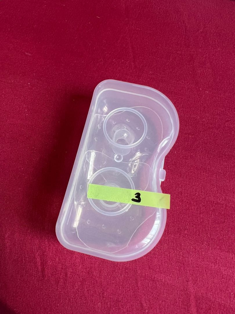 Nipple shield, Babies & Kids, Nursing & Feeding, Breastfeeding & Bottle
