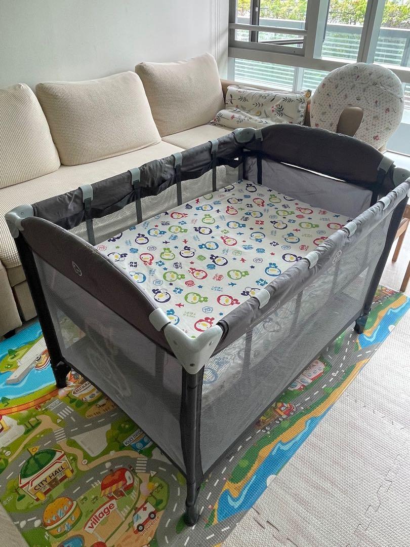 Playpen travel playpen, Babies & Kids, Baby Nursery & Kids Furniture