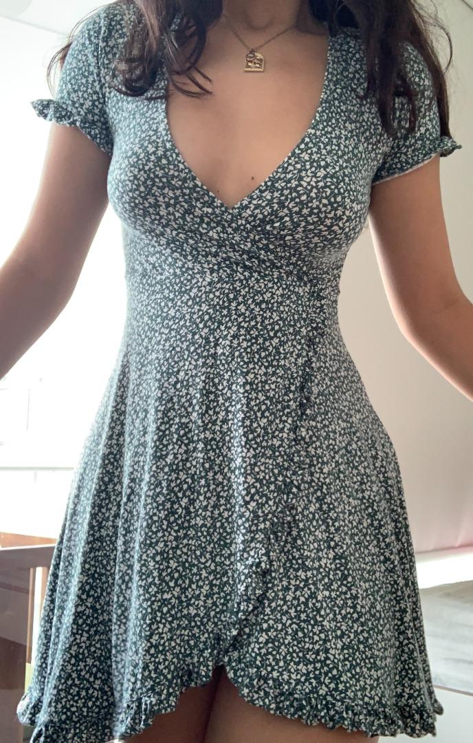Pull and bear floral dress shop