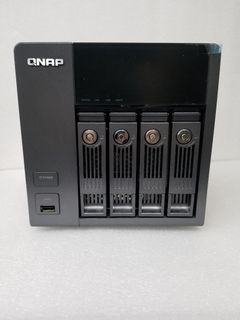 Qnap 
TS 410
TS 419
⭐ 以上型號淨機每部=$400⭐
⭐️Carousell回覆訊息限制⭐️
🚫不會再回覆買家訊息🚫
👉🏻有意購買直接留電話聯絡👈🏻
請你留意⬇️
交易時間地點⬇️64229818771842110