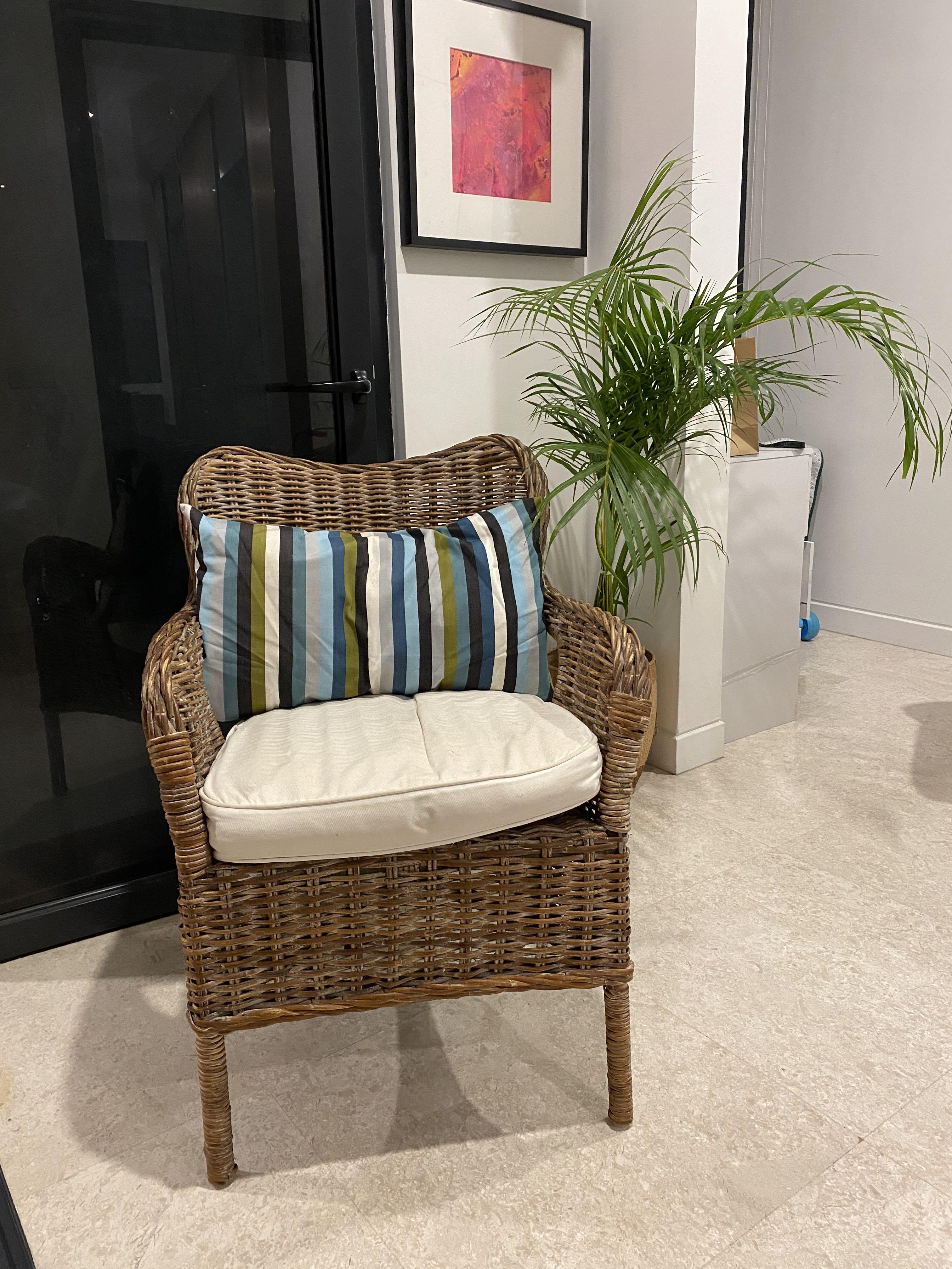 Hand shop woven chair