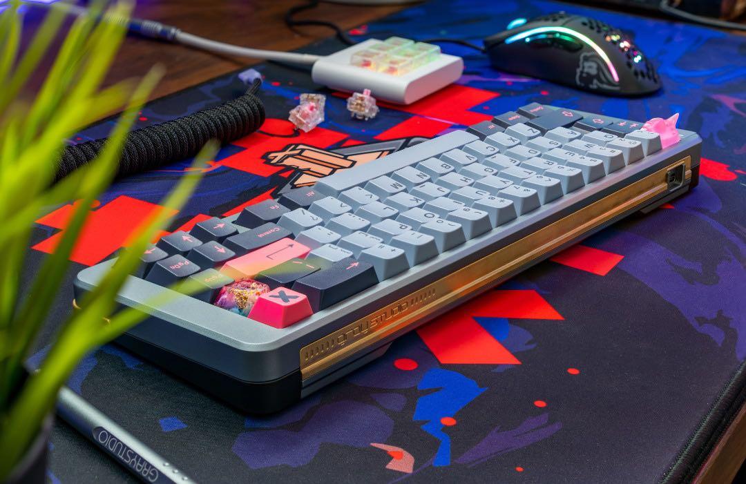 S > Space65 R2 Robocop Colourway Mechanical Keyboard, Computers 
