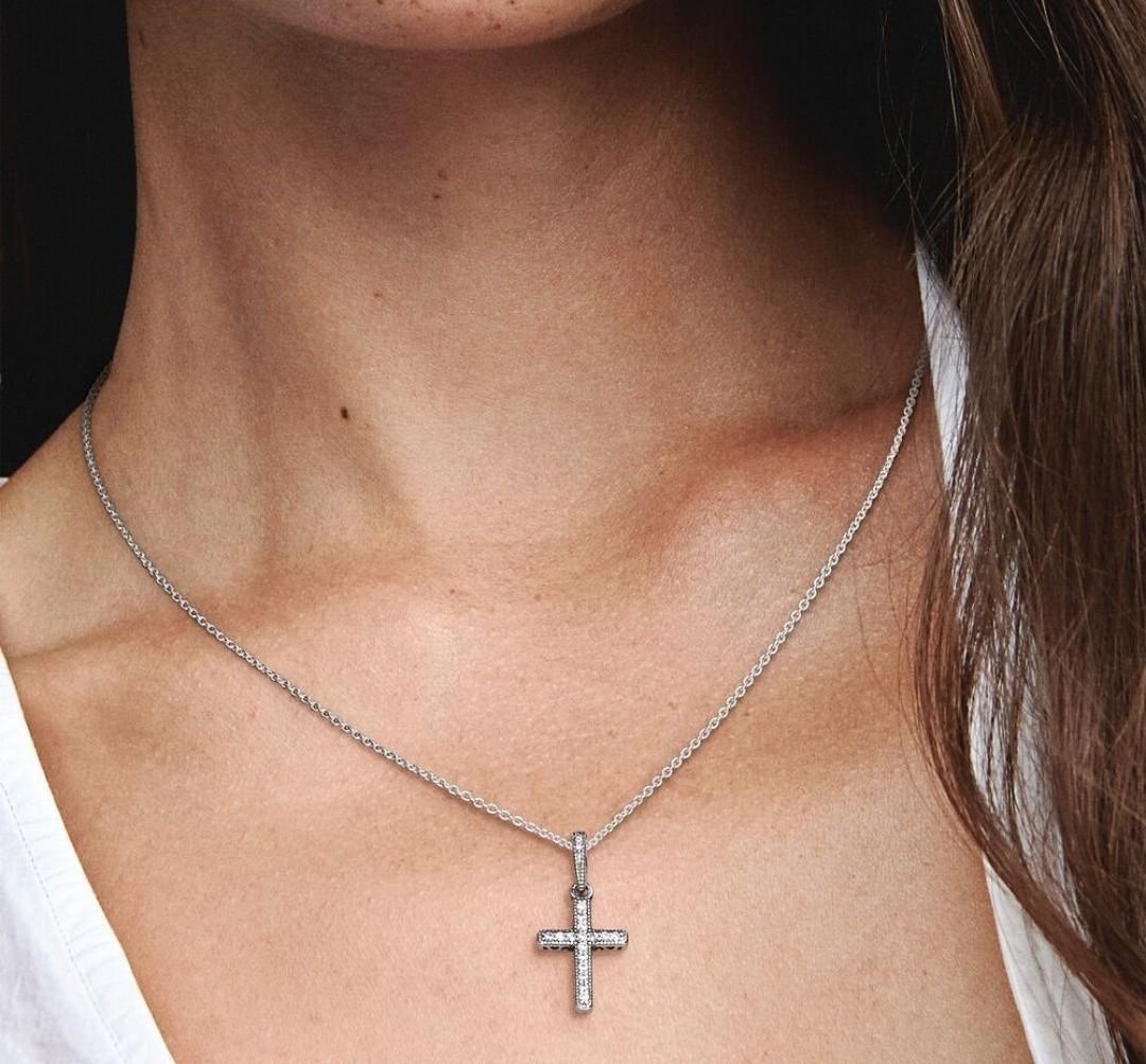 SALE 🥰 AUTH PANDORA CROSS NECKLACE 
