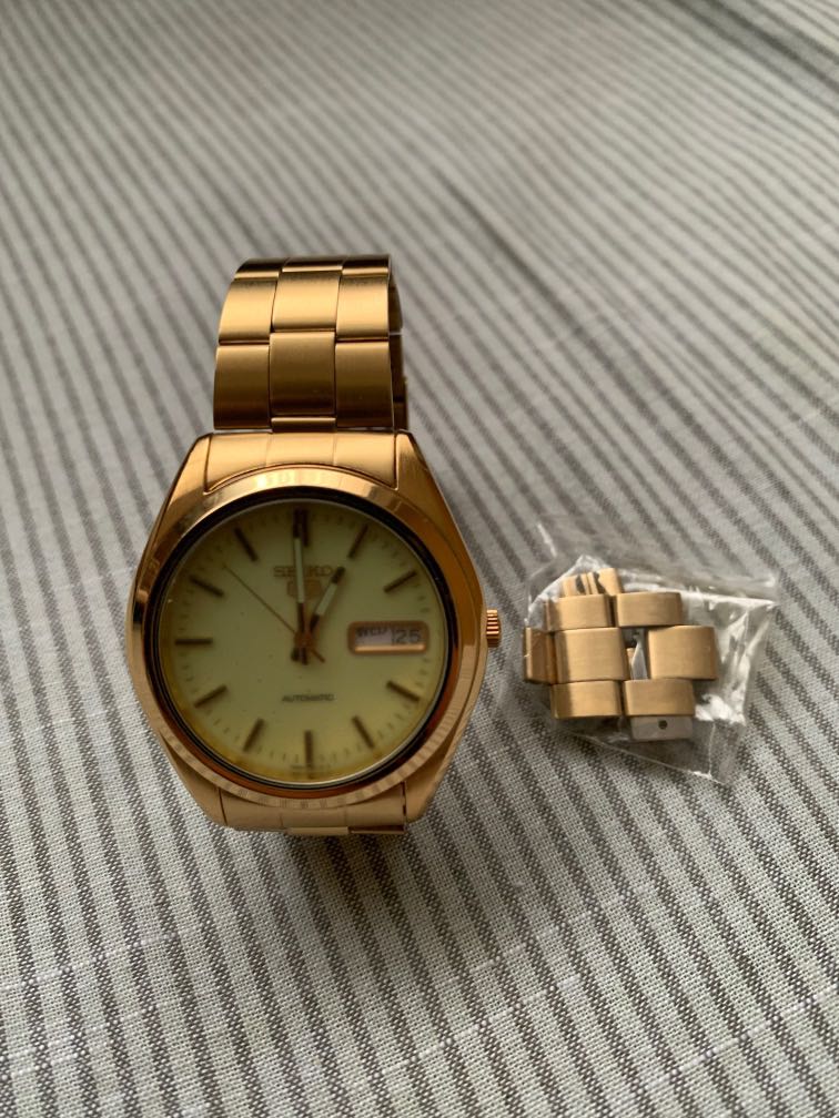 Gold seiko 5 automatic cheap 21 jewels