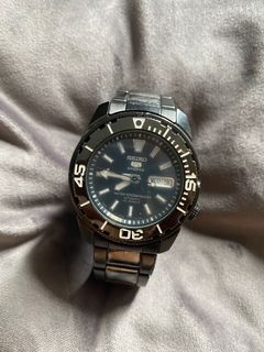Seiko 5 sports outlet 23 jewels price