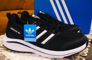 Sepatu Adidas size 42