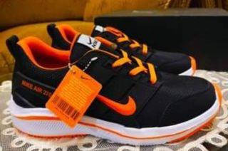 Sepatu nike size 39
