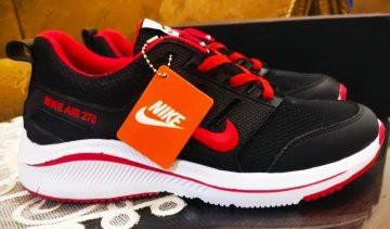 Sepatu nike size 40