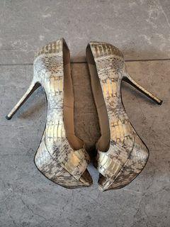 Sergio Rossi Snakeskin Heels in  EU38.5