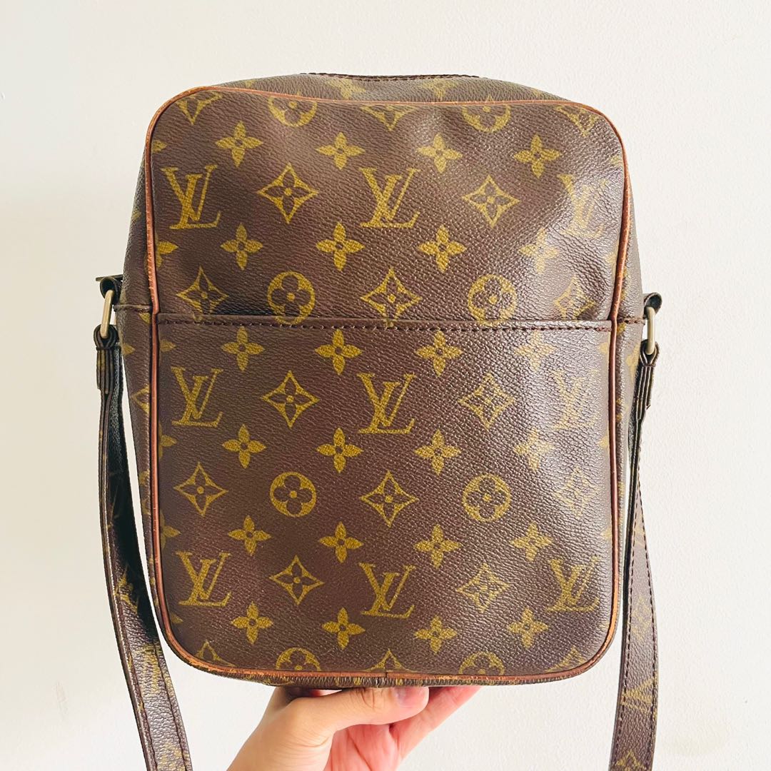 Louis Vuitton LV Danube Monogram Logo Vintage Camera Shoulder Sling Bag