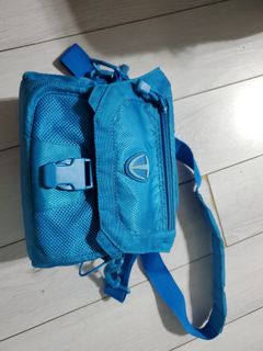 （分類：）位於 。 由 Torresboyyyy 提交（商品編號 1176677036，圖片 1）。簡介： 。