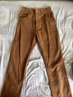 (Category: ) located in . Submitted by krys.closet (Listing ID 1176684560, Image 1). Description: .