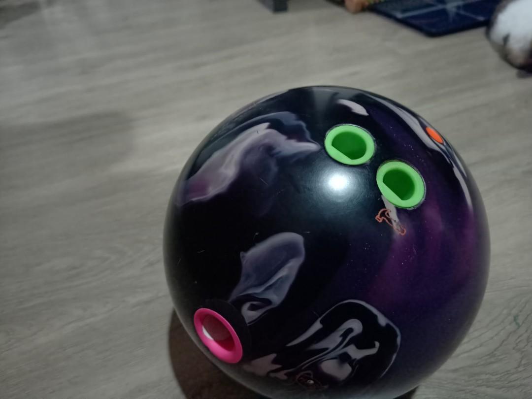 Used hammer statement bowling ball, Sports Equipment, Sports & Games