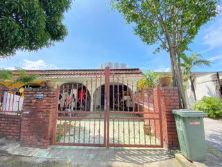 (Category: ) located in . Submitted by ciknani89 (Listing ID 1176707560, Image 1). Description: .