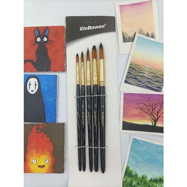 Xinbowen Paint Brush Set (Category: Art & Prints) located in Quezon City. Submitted by artes.dreame (Listing ID 1176643791, Image 3). Description: Xinbowen Paint Brush Set Sold per pack (5pcs per pack) Price: 130 Extremely Versatile: 4 types of brushes, 5 different sizes perfect for every level of artists from kids, beginners to professionals. If you are looking for elegantly made paint brushes for personal use or as a gift, our long-handled pain
