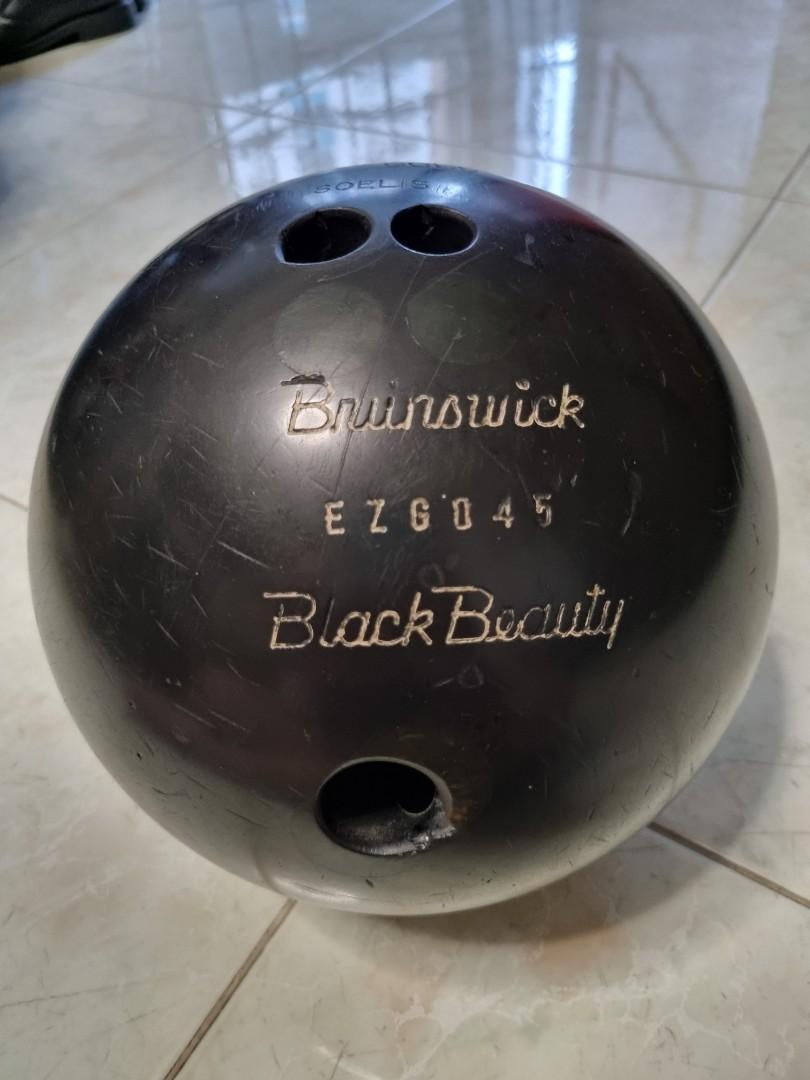 14 Pound Brunswick Black Beauty Bowling Ball, Sports Equipment, Sports