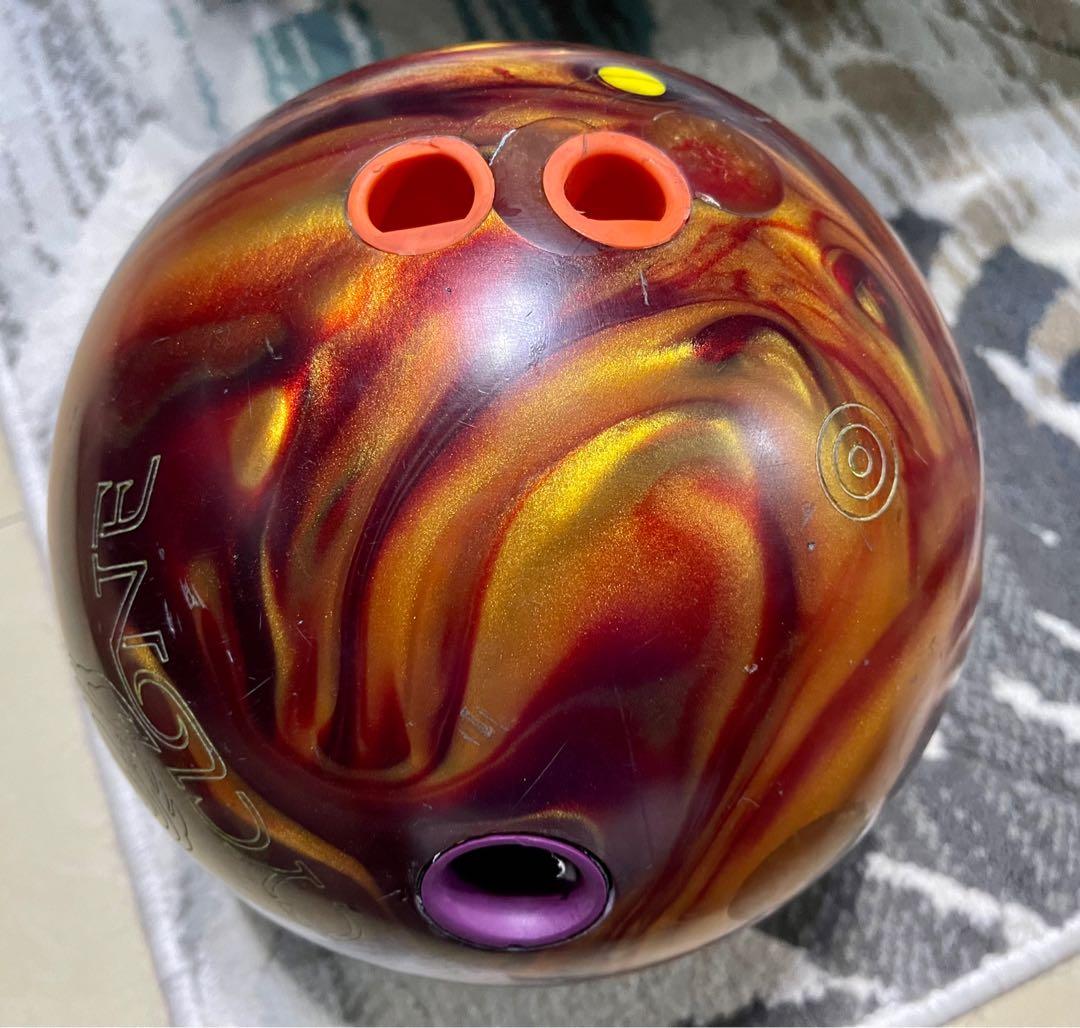 15lbs Bowling Ball (Ebonite Cyclone), Sports Equipment, Sports & Games