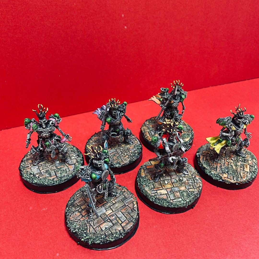 6 nicely painted miniature conversion with Warhammer bits, Army of
