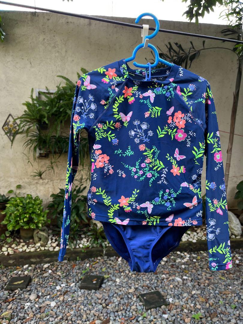 💯 GAP kids(Rash guard with bikini) (Category: Babies & Kids Fashion) located in Taguig. Submitted by mypeg (Listing ID 1176871492, Image 1). Description: 💯 GAP kids(Rash guard with bikini) RFS: moving out sale Delivery fee: c/o buyer MOP: GCASH, BDO, Metrobank 💯 Authentic, Good Buy Send me a message ☺️.