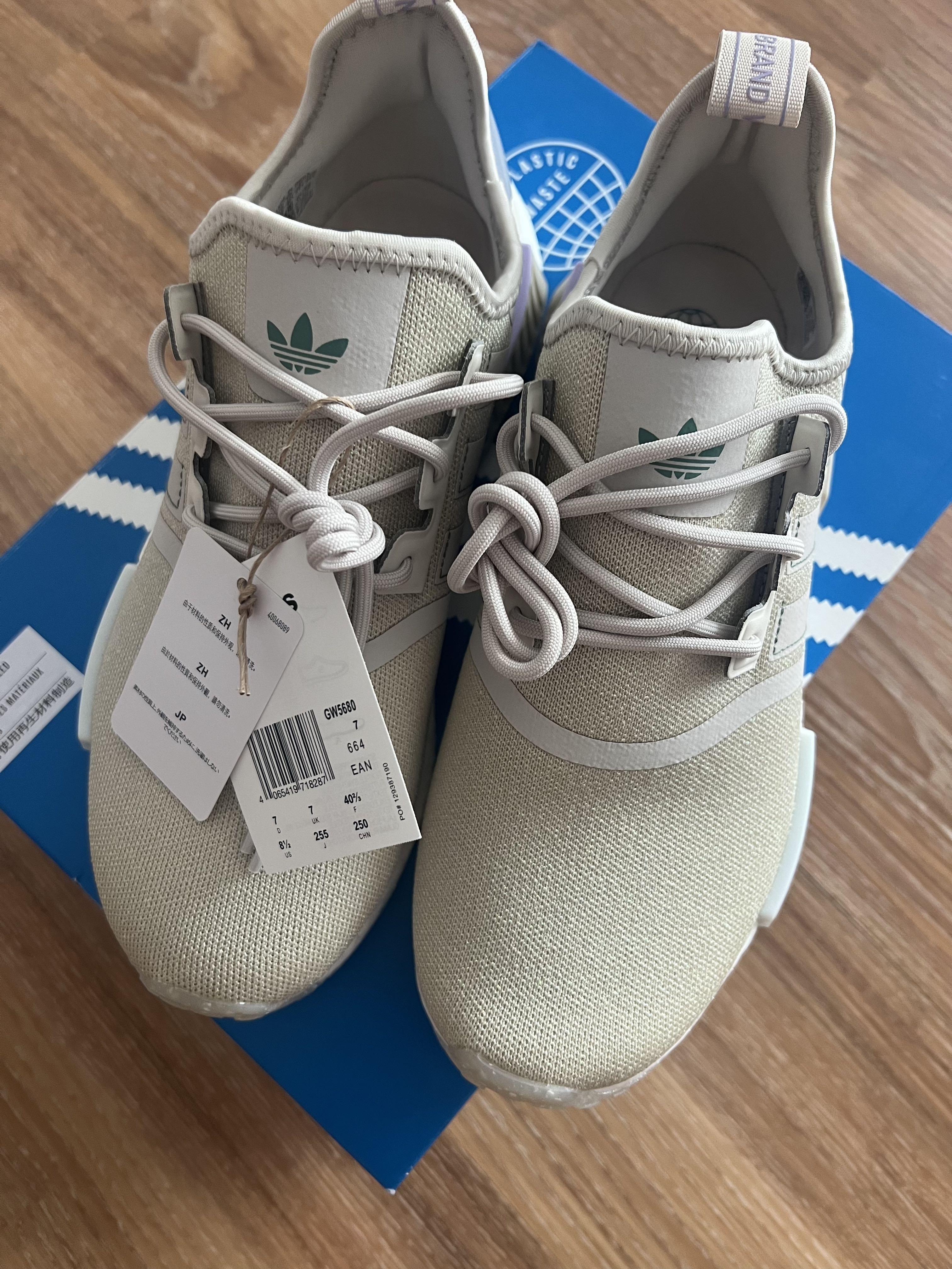 originals nmd r1 light blue