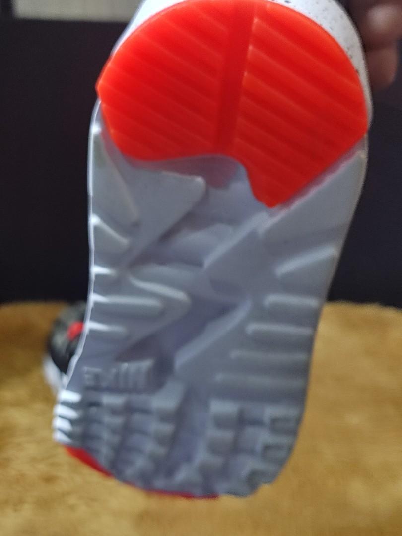 Air Max (Category: Sneakers) located in Manila. Submitted by flicklex (Listing ID 1176830076, Image 3). Description: .