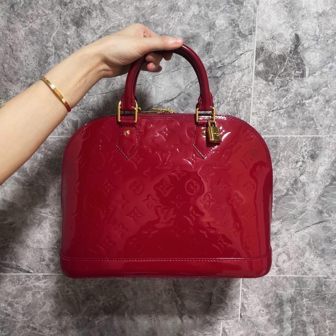 Alma Louis Vuitton Handbags Dark red Patent leather ref.209359 - Joli Closet